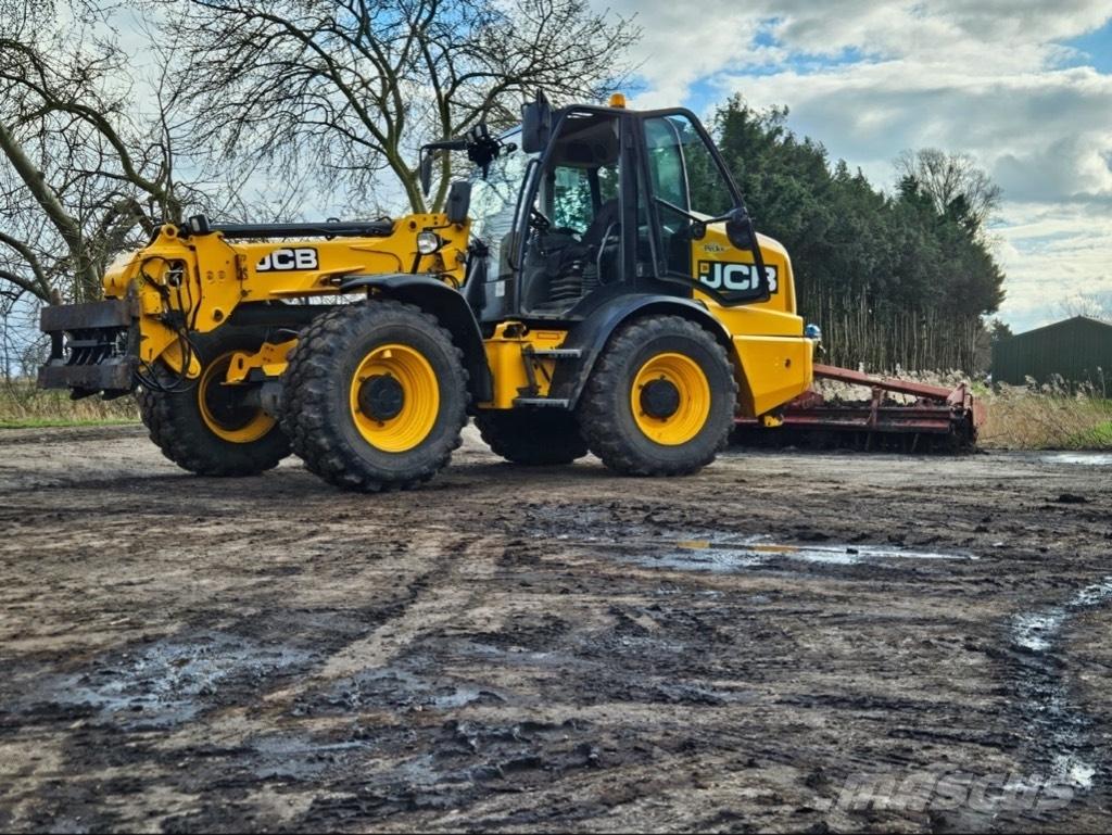 JCB TM 320 S Verreikers voor landbouw