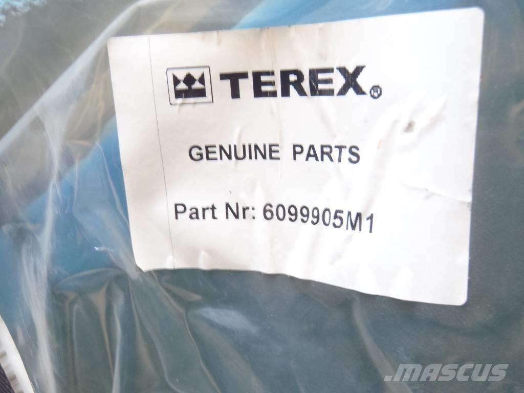 Fermec 860 Cabine en interieur