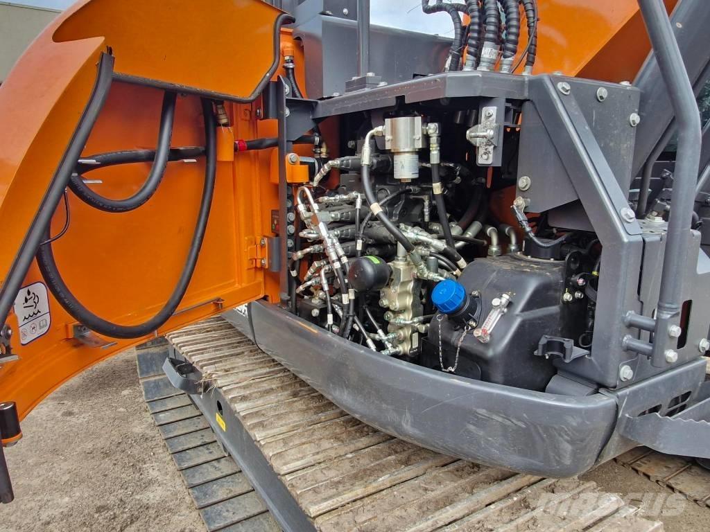 Develon DX 140 LCR-7 Rupsgraafmachines
