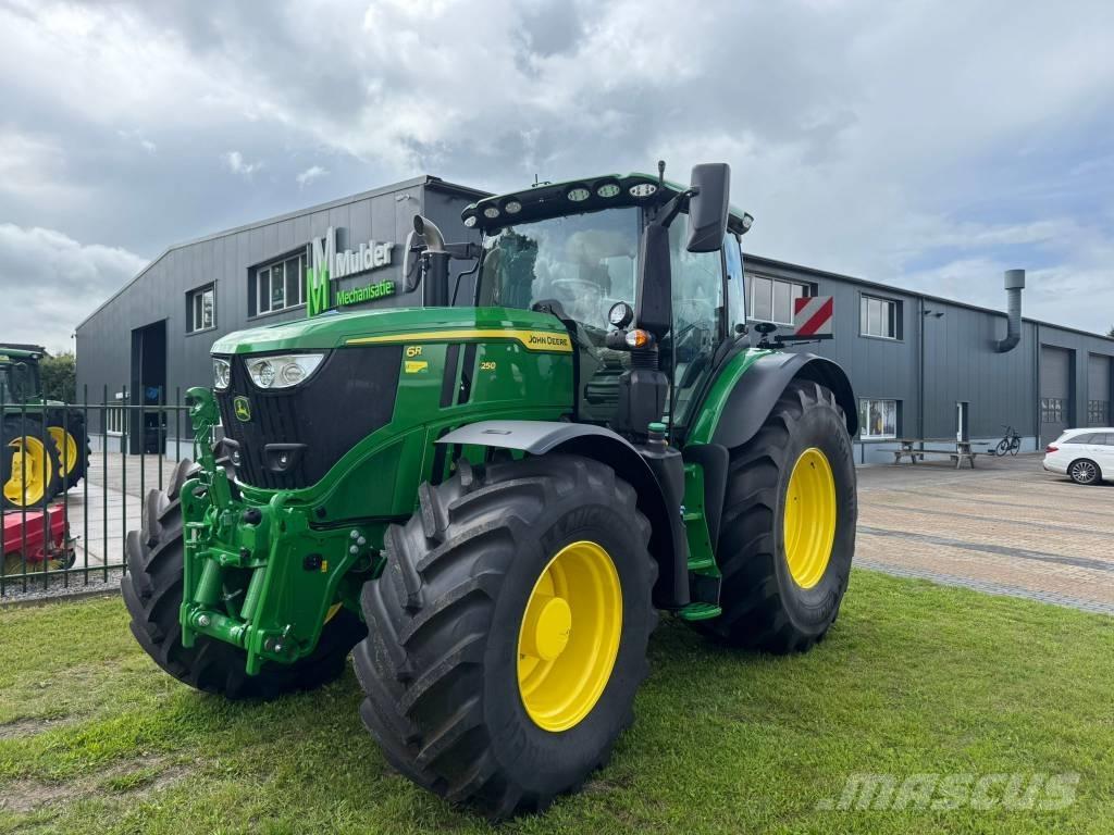 John Deere 6R 250 Tractoren