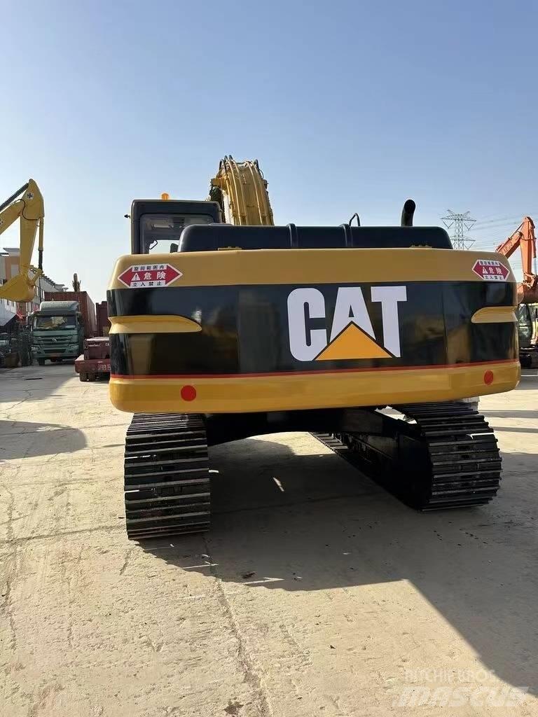 CAT 325 B L Rupsgraafmachines
