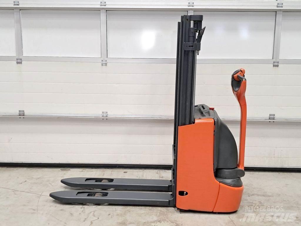Linde L10B Stapelaar meeloop