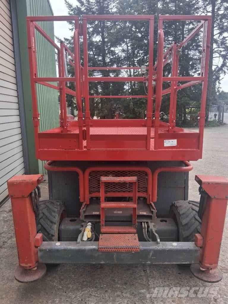 SkyJack SJ 6826 RT Schaarhoogwerkers