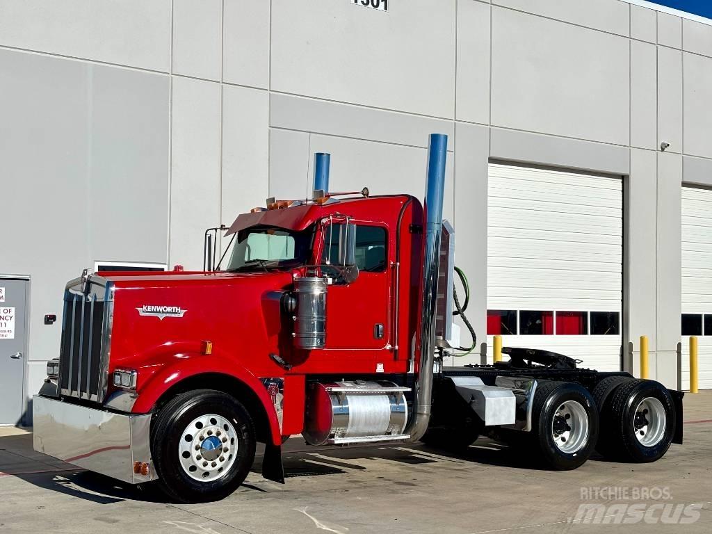 Kenworth W 900 Trekkers