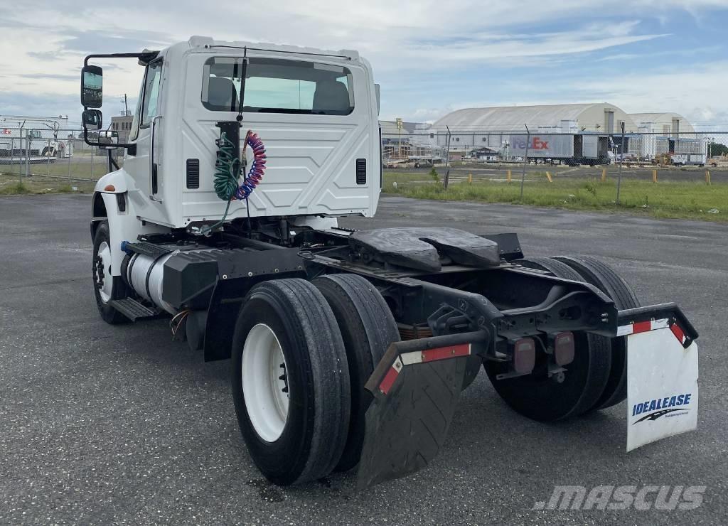 International MV607 Trekkers