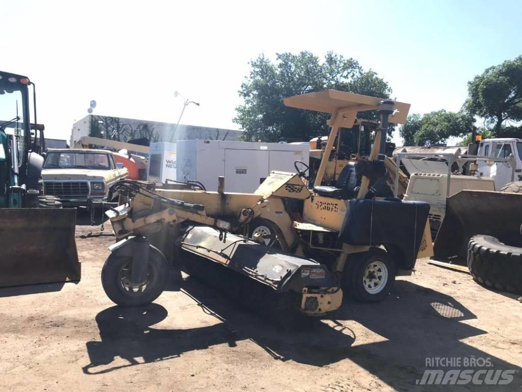 TERRAMITE TSS38 Veegmachines
