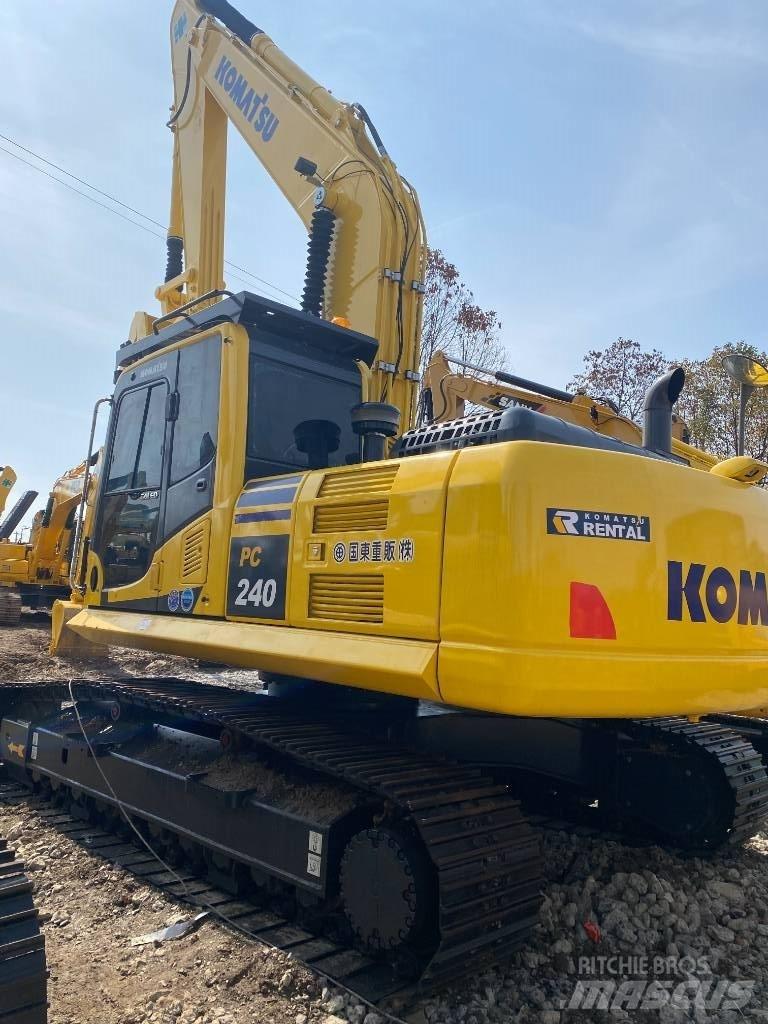 Komatsu 240LC-8 Rupsgraafmachines