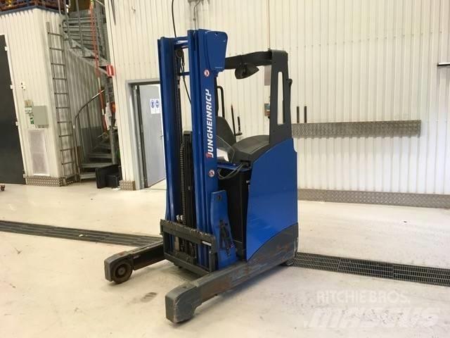 Jungheinrich ETV 112 Reachtruck voor hoog niveau