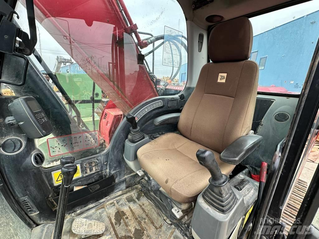 JCB JS 240 N LC Rupsgraafmachines