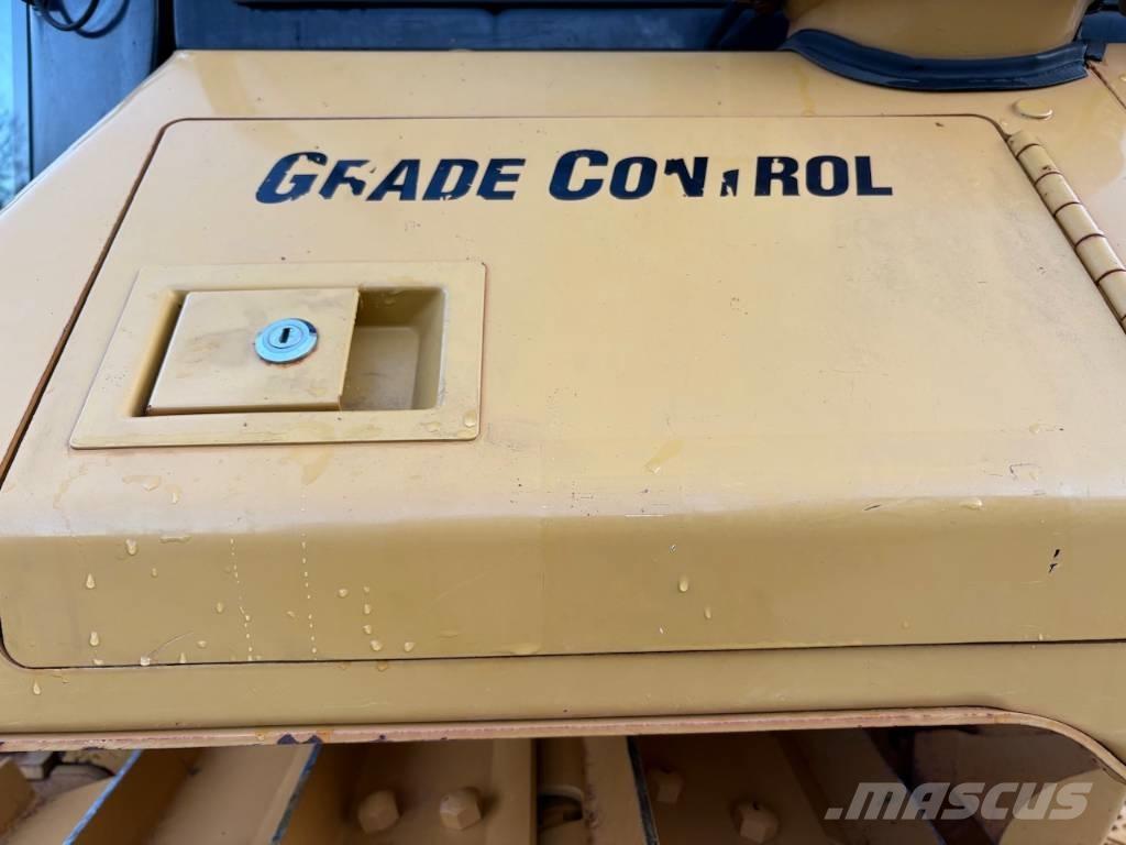 CAT D 6 N XL Rupsdozers