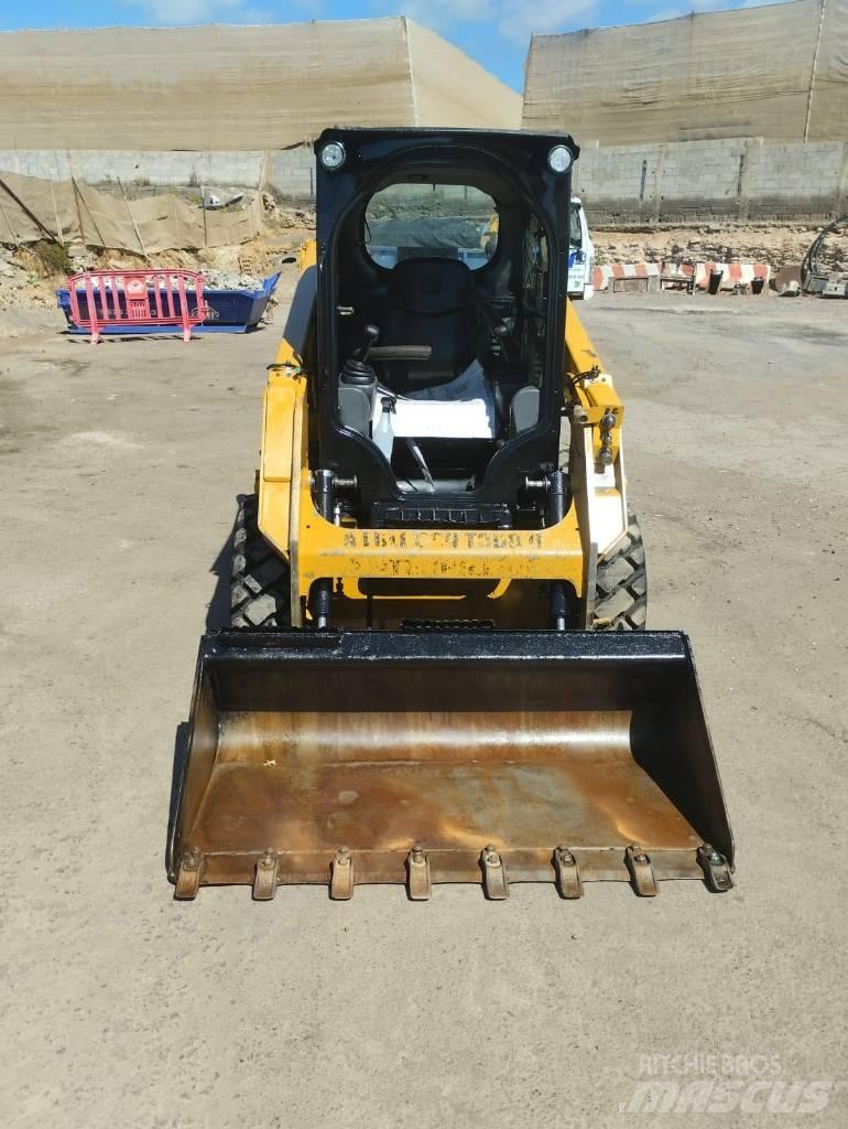 CAT 226 D Schrankladers