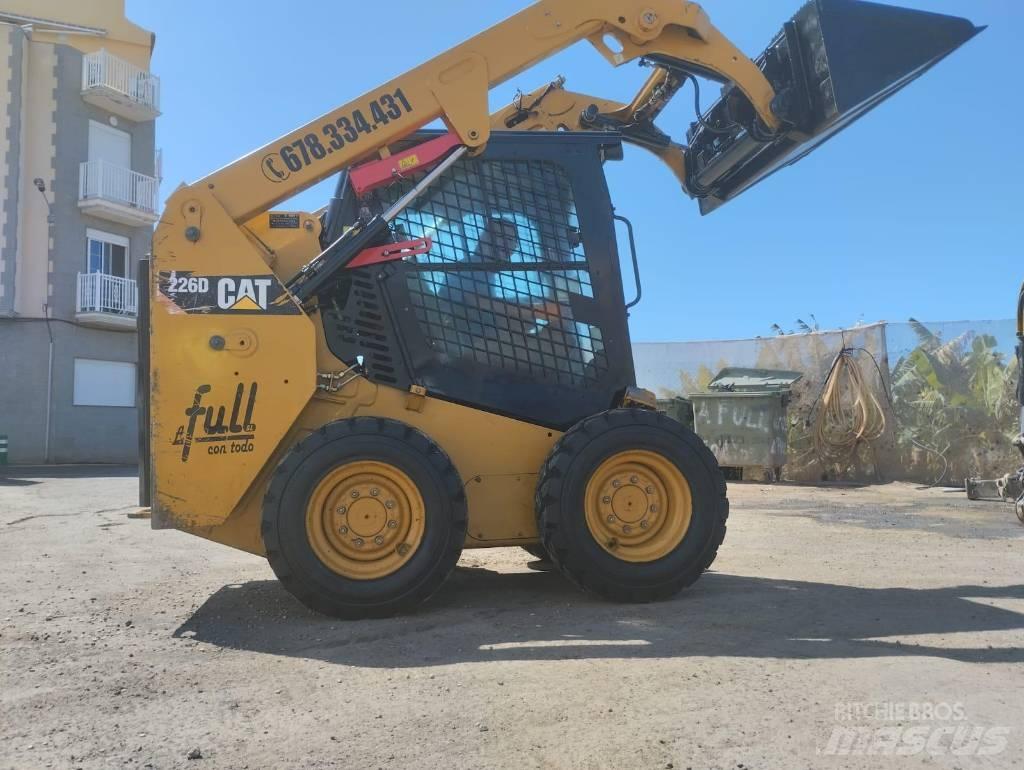 CAT 226 D Schrankladers