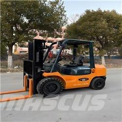 Toyota 7 FDN 30 Diesel heftrucks