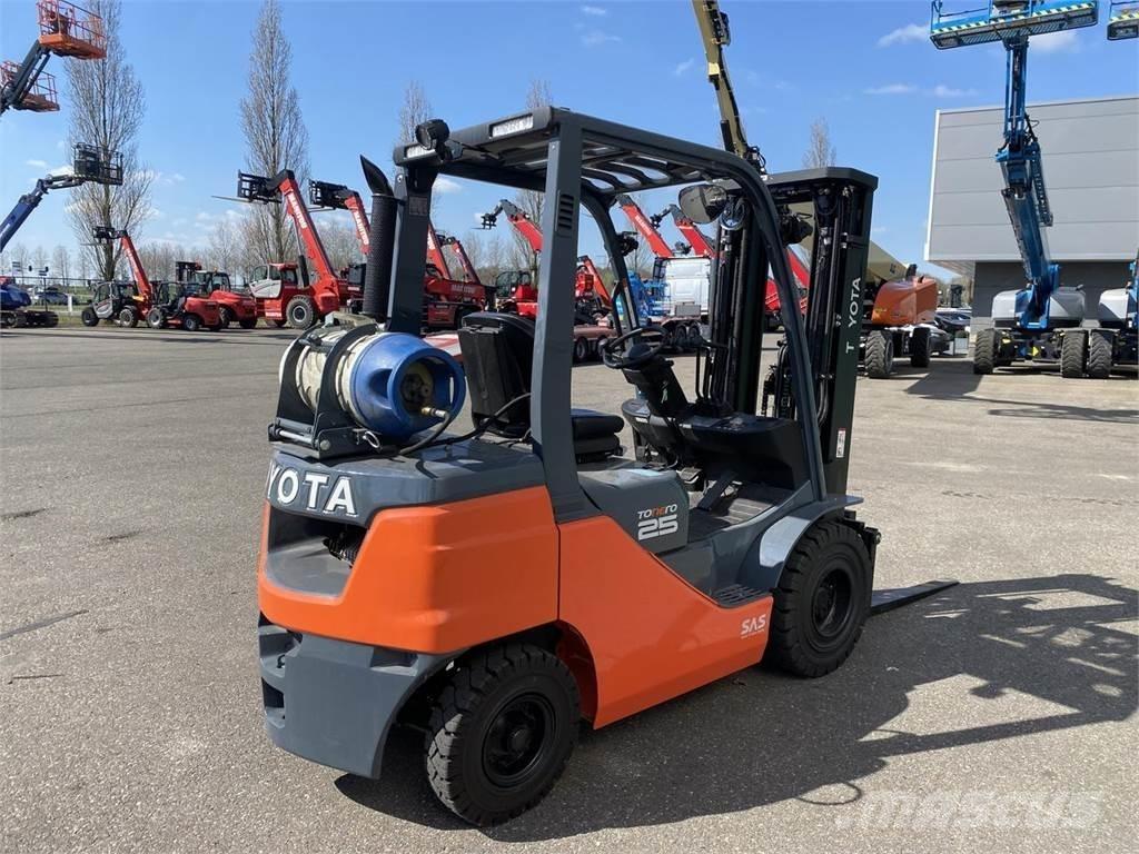 Toyota 02-8FGF25 LPG heftrucks