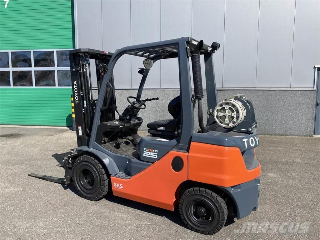 Toyota 02-8FGF25 LPG heftrucks