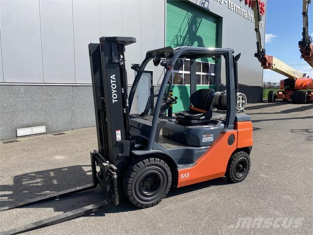 Toyota 02-8FGF25 LPG heftrucks