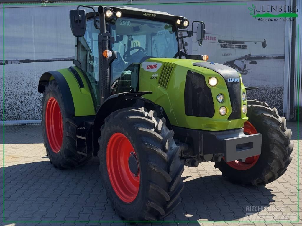 CLAAS ARION 440 Tractoren