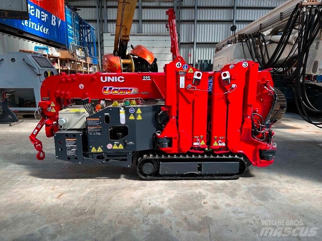 Unic URW 095 Kranen voor alle terreinen