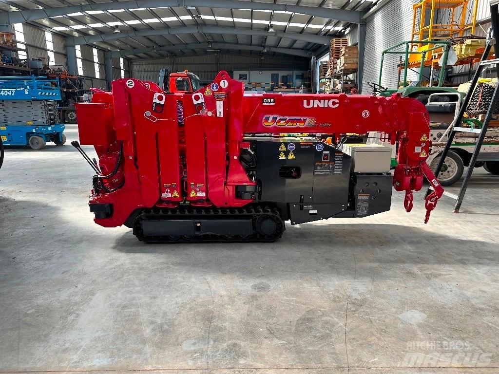 Unic URW 095 Kranen voor alle terreinen