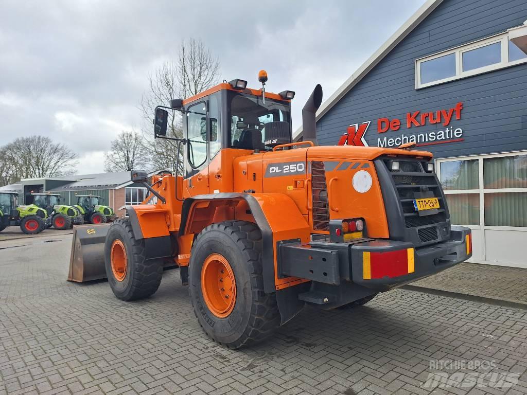 Doosan DL250 Wielladers