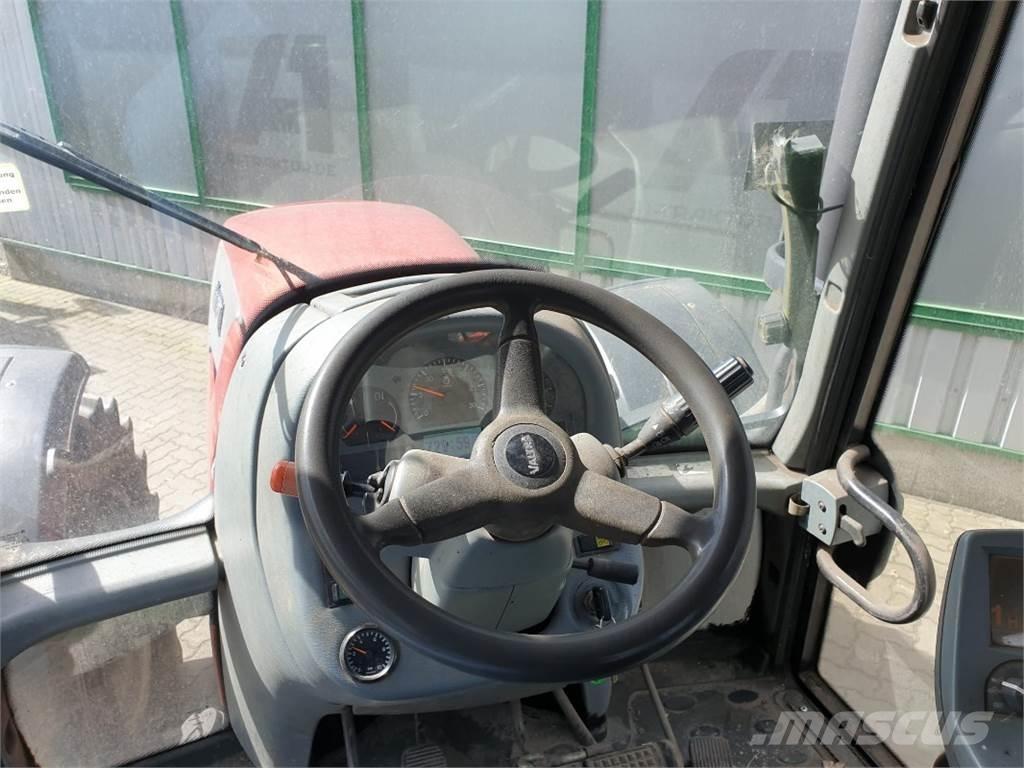 Valtra T151 Tractoren