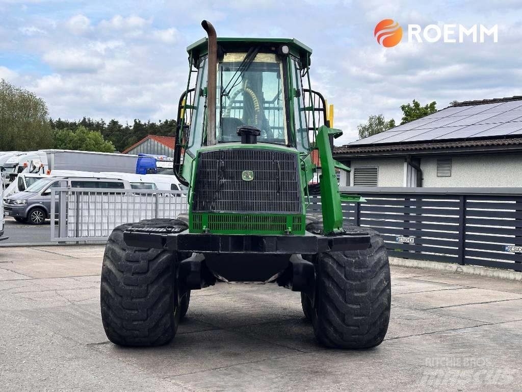 John Deere 1110 D Forwarders
