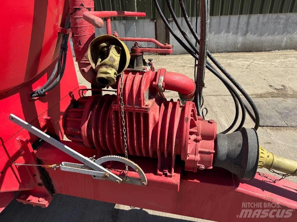Hi Spec 2500 Tanker Drijfmesttanks