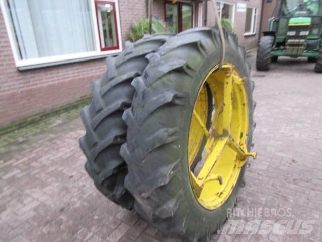 Vredestein 12.4/38 Banden, wielen en velgen
