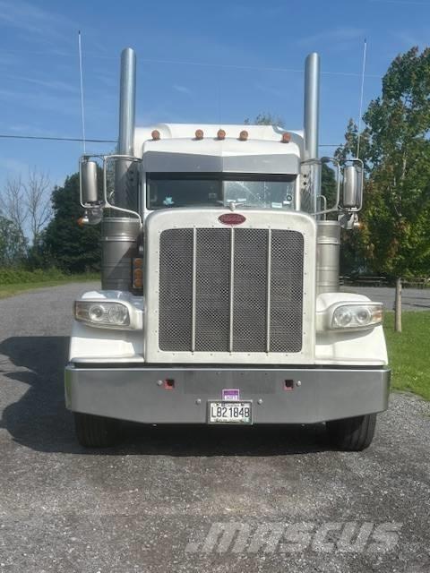 Peterbilt 389 Trekkers