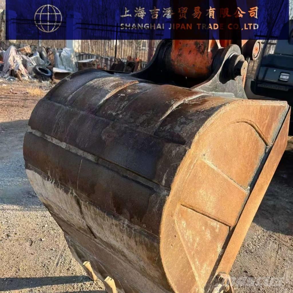 Hitachi ZX 200 Rupsgraafmachines