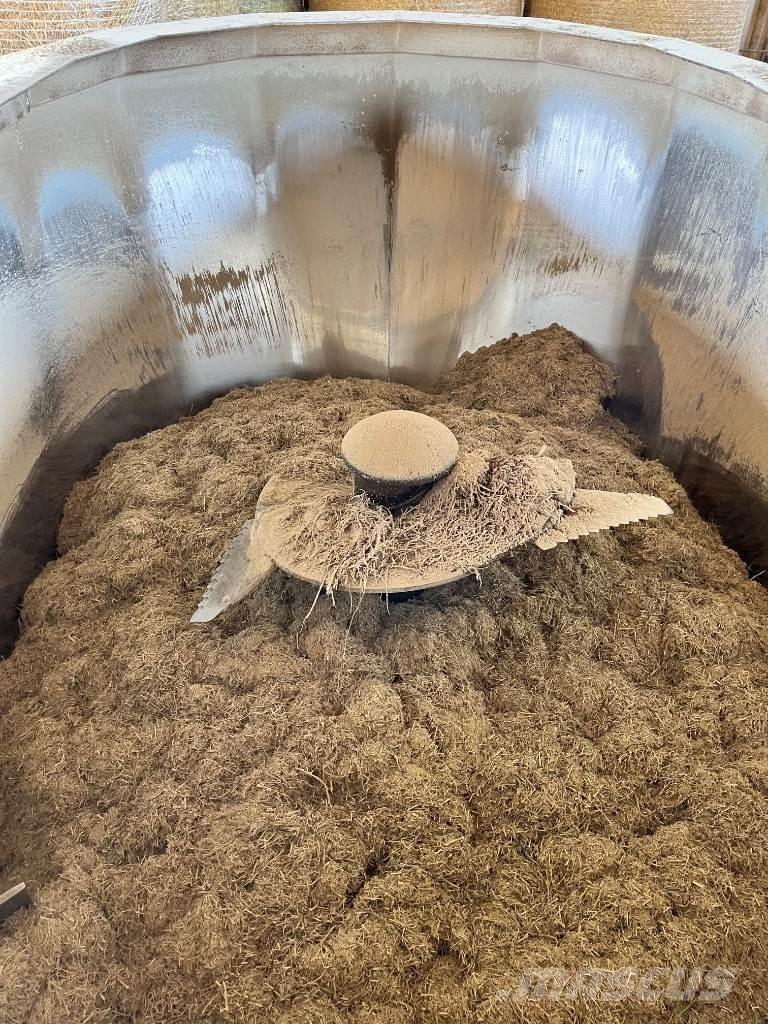  Pagliari Thv 116 Mengvoedermachines