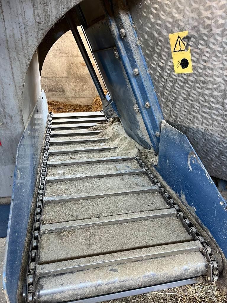  Pagliari Thv 116 Mengvoedermachines