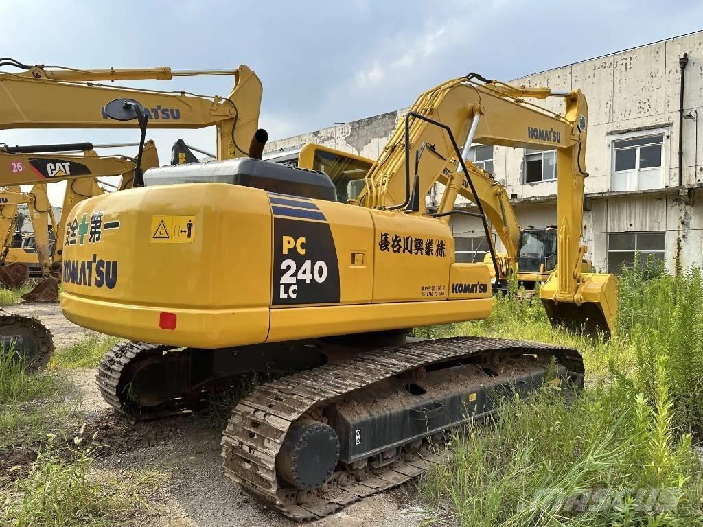 Komatsu PC240-8 Rupsgraafmachines