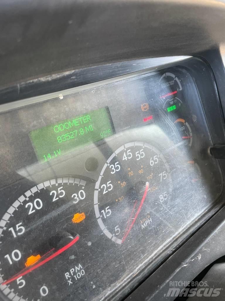 Freightliner 108 SD Water tankwagens