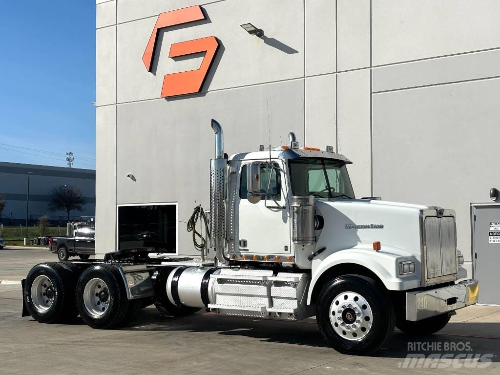 Western Star 4900 Trekkers