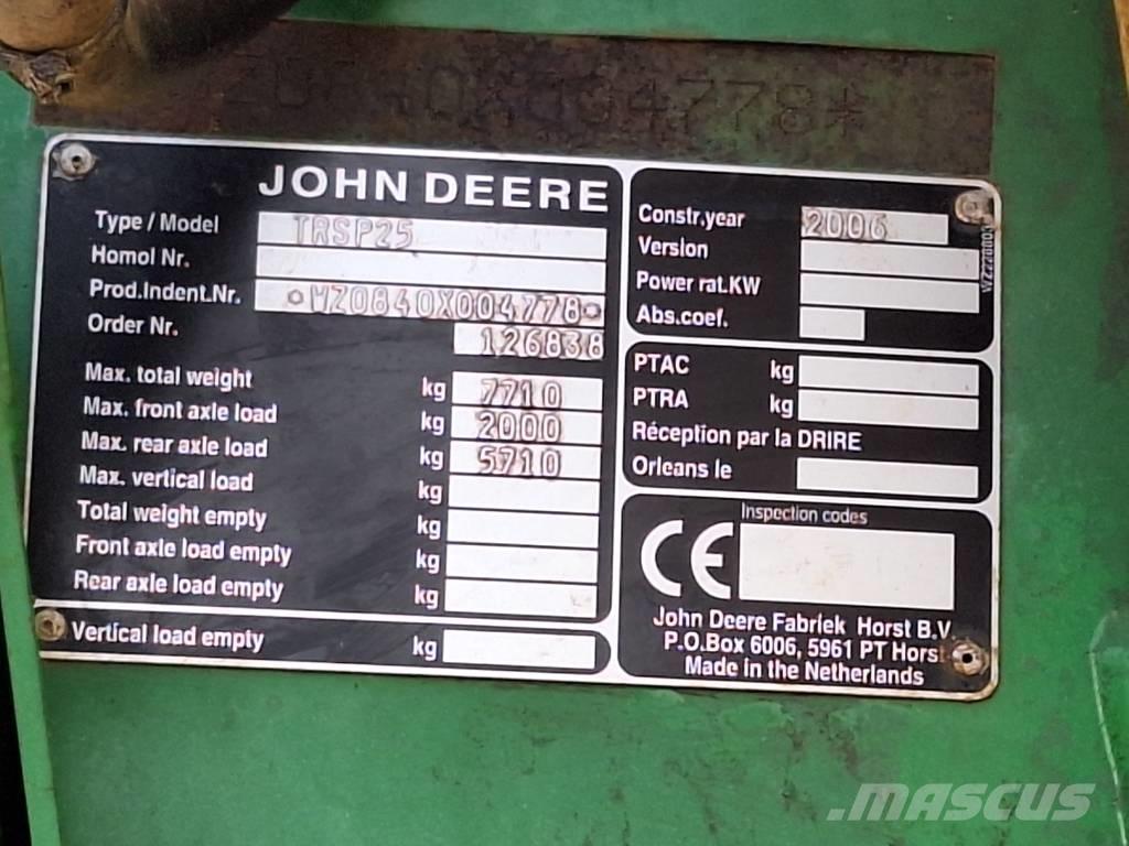 John Deere 840 Getrokken spuitmachines