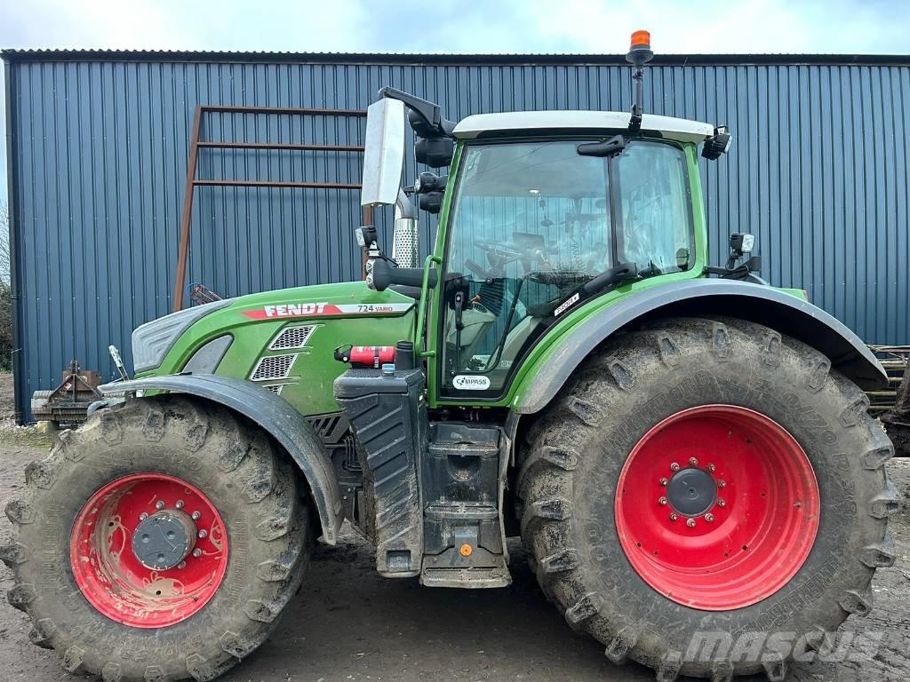 Fendt 724 Profi Plus Tractoren
