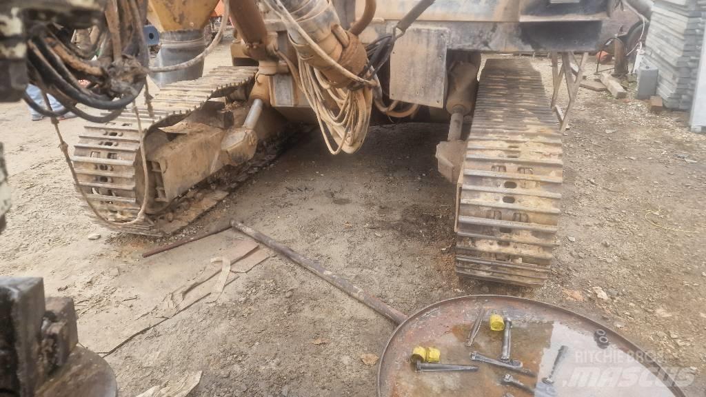 Böhler BPI 120 Surface drill rigs
