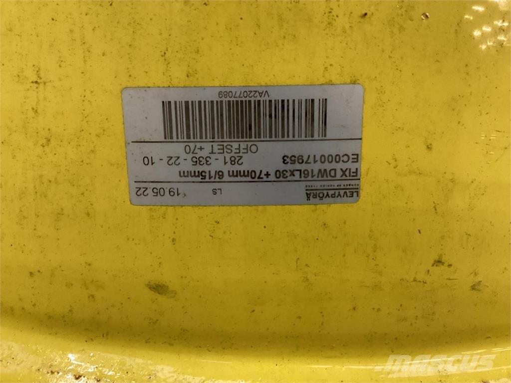 John Deere 16x30 Banden, wielen en velgen