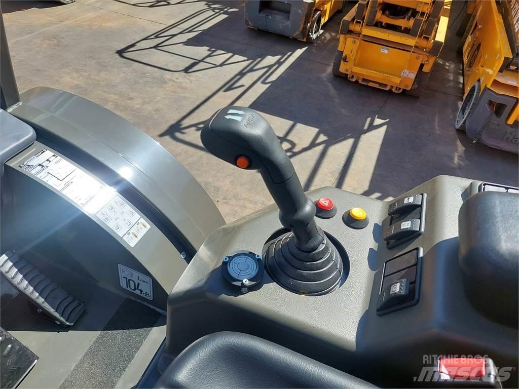 Ausa C201 Hx4 Vorkheftruck voor zwaar terrein