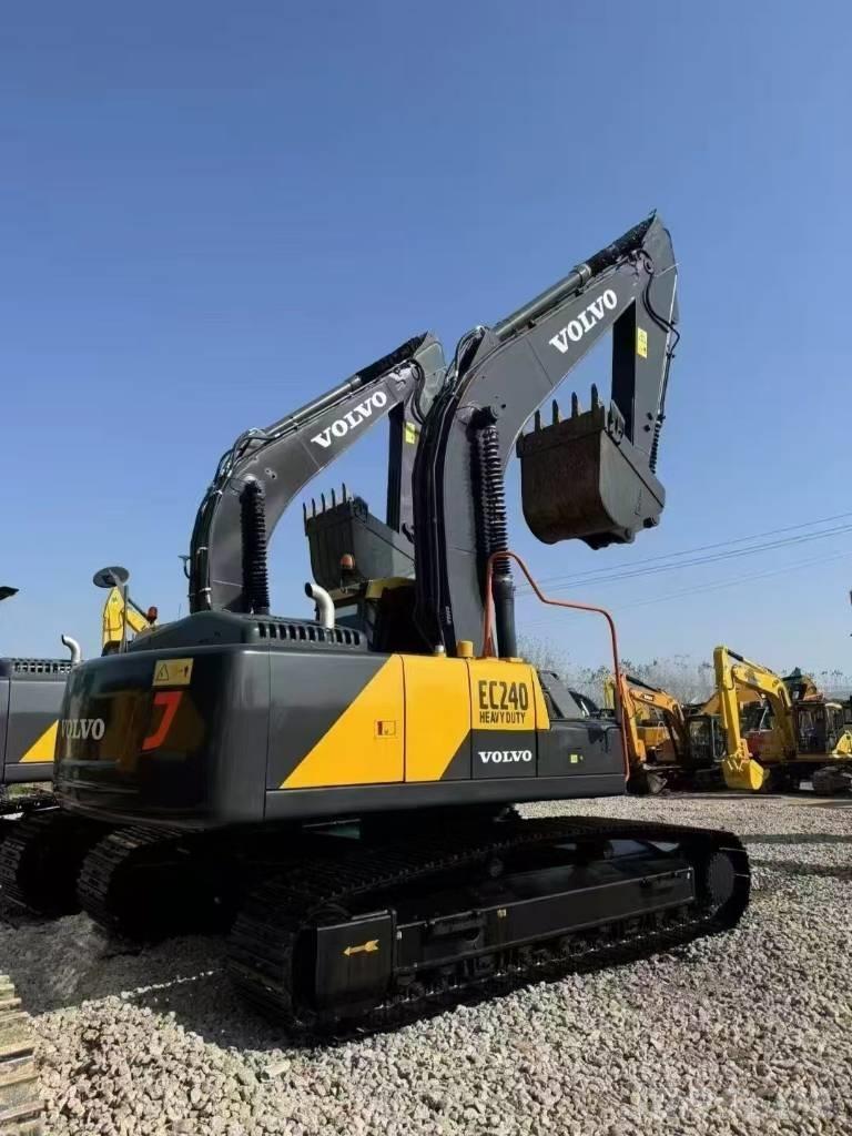 Volvo EC 240 Rupsgraafmachines