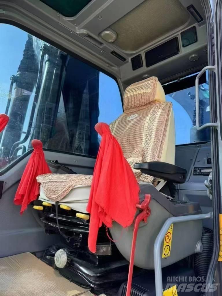 Volvo EC 240 Rupsgraafmachines