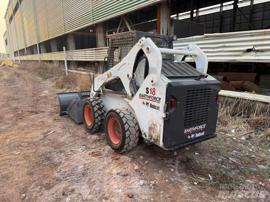 Bobcat S 18 Schrankladers