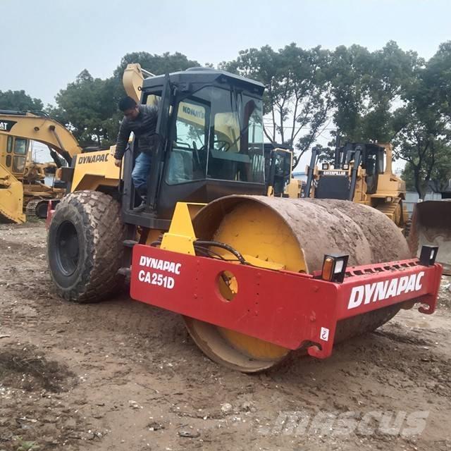 Dynapac CA 251 D Trilrolwalsen