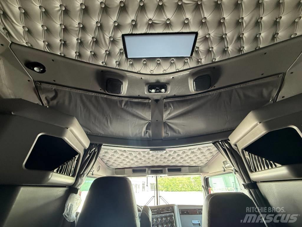 Kenworth W 900 L Trekkers