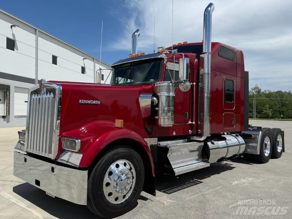 Kenworth W 900 L Trekkers