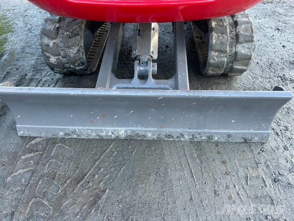 Takeuchi TB 230 Minigraafmachines < 7t