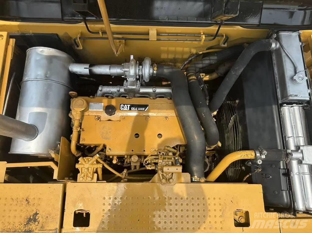 CAT 320 D Rupsgraafmachines
