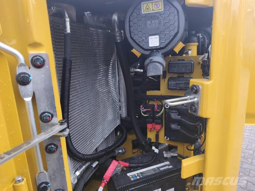 CAT 308 Rupsgraafmachines