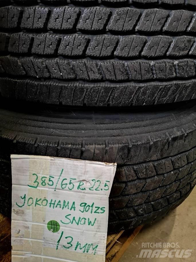  Tyres Different Banden, wielen en velgen